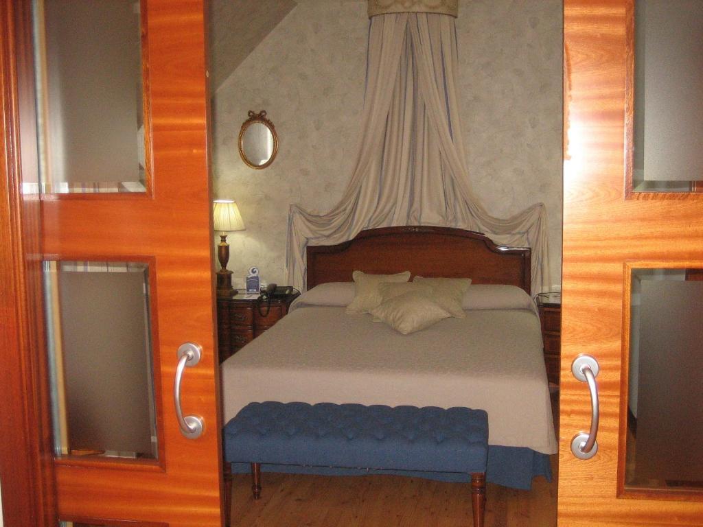 Hotel Santiago Benavente Habitación foto